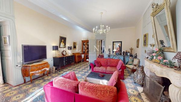 Confortable hôtel particulier avec 3 gîtes dans le quartier historique d'Issoudun (Indre)