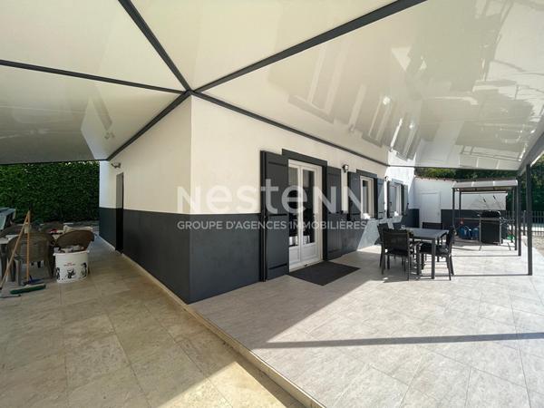 Maison Mimet 5 pièces 166 m2. Terrain 1430 m². Piscine. Calme. Prestations et matériaux de qualité. Stationnement.