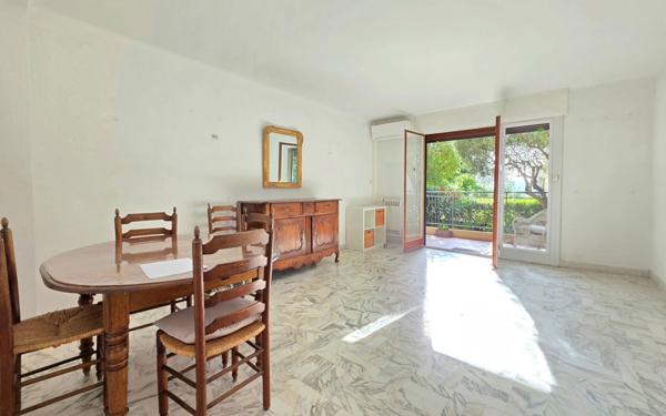 Appartement à vendre    3 pièces • 68,78 m2 Sanary-sur-Mer