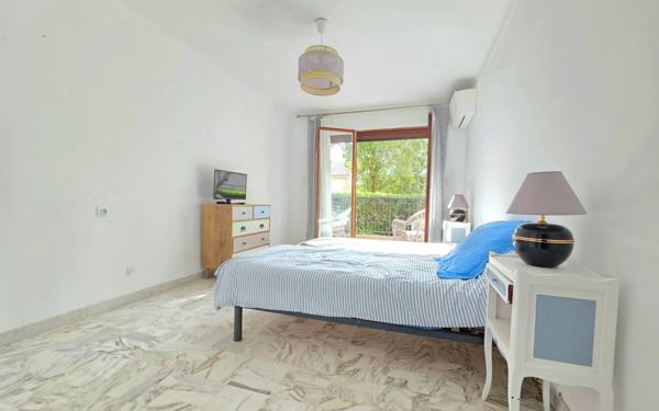 Appartement à vendre    3 pièces • 68,78 m2 Sanary-sur-Mer