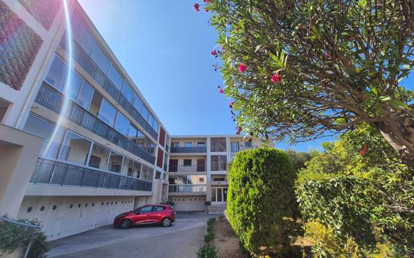Appartement à vendre    3 pièces • 68,78 m2 Sanary-sur-Mer