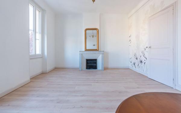 Maison à vendre    6 pièces •  Pertuis