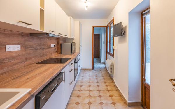 Maison à vendre    6 pièces •  Pertuis