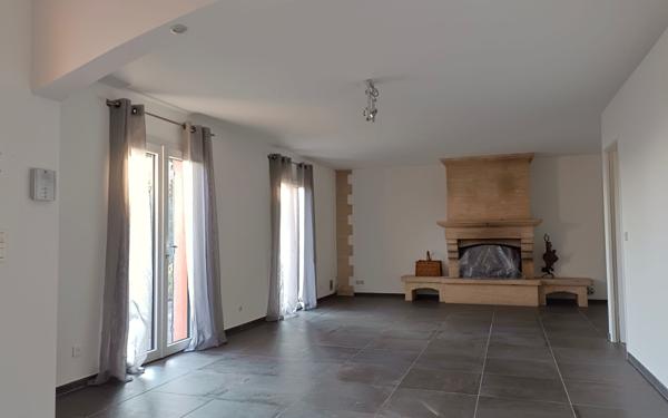 Maison à vendre    4 pièces •  Meynes