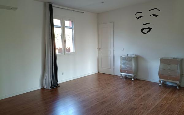 Maison à vendre    4 pièces •  Meynes