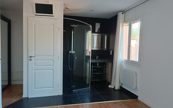 Maison à vendre    4 pièces •  Meynes