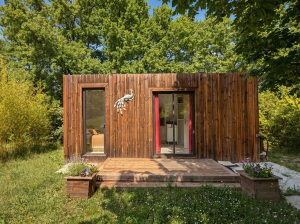 Gardanne (13120) - Propriété 293 m² avec dépendances et piscine sur une parcelle de 10 000 m² .