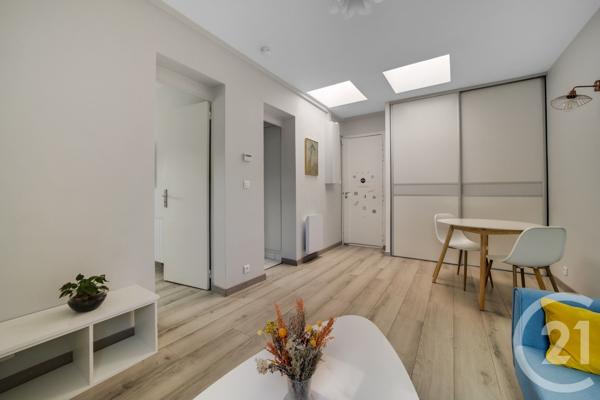 Appartement F2 à vendre  2 pièces - 29,60 m2 PARIS - 75010