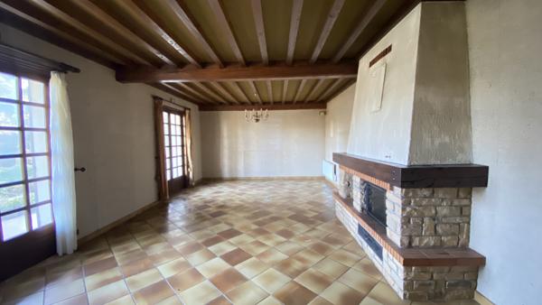 Saint-Just-Saint-Rambert (42170) Maison d'habitation de 110m2 sur 1705m2 de terrain