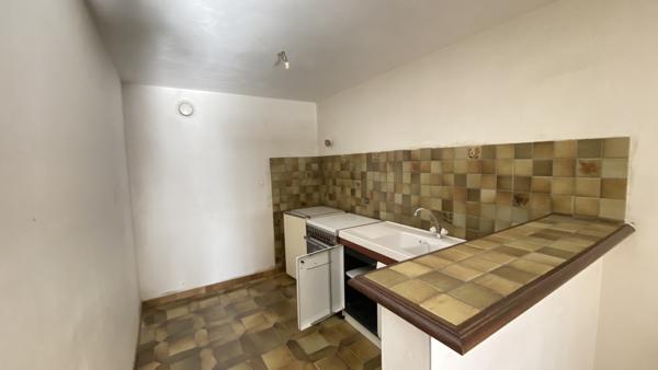 Saint-Just-Saint-Rambert (42170) Maison d'habitation de 110m2 sur 1705m2 de terrain