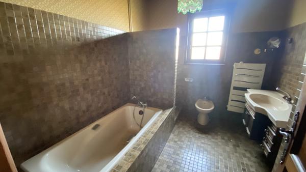 Saint-Just-Saint-Rambert (42170) Maison d'habitation de 110m2 sur 1705m2 de terrain