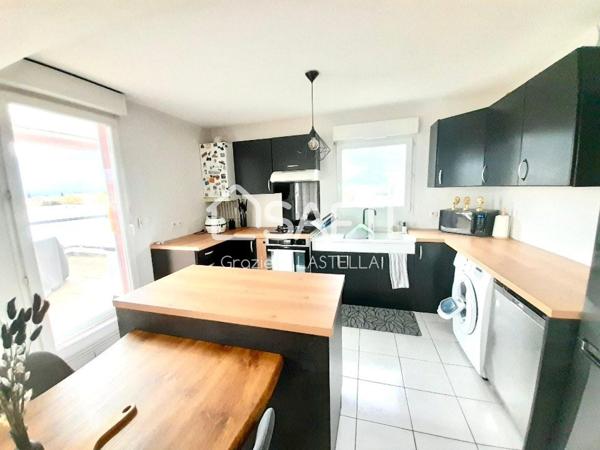 Belle appartement entièrement rénové de 74 m² avec terrasse de 30m²