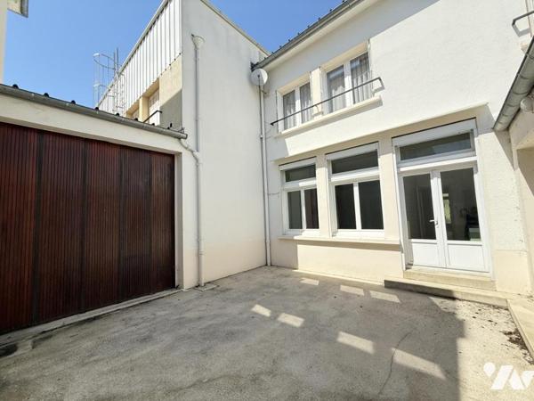 AY-CHAMPAGNE - ENSEMBLE IMMOBILIER CENTRE-VILLE