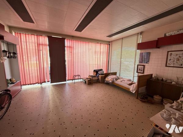 AY-CHAMPAGNE - ENSEMBLE IMMOBILIER CENTRE-VILLE
