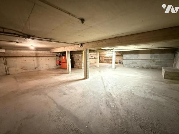 AY-CHAMPAGNE - ENSEMBLE IMMOBILIER CENTRE-VILLE