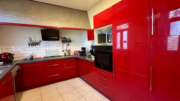 MAISON 110 m² AVEC GARAGE XXL & TERRASSE ENSOLEILLÉE