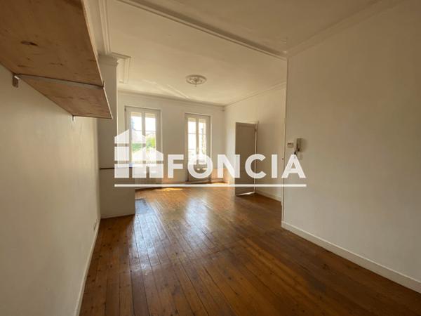 Location Appartement 3 pièces 73.21 m² - 24 RUE JULES STEEG Bordeaux 33800