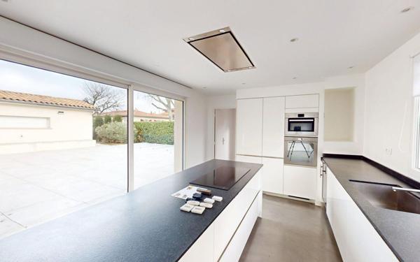 Maison à vendre    5 pièces • 203 m2 Toulouse