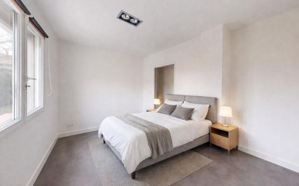 Maison à vendre    5 pièces • 203 m2 Toulouse