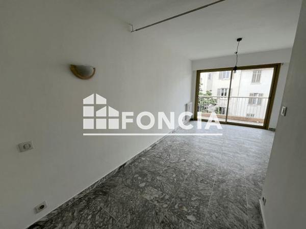 Location Studio 28.49 m² - 39 BOULEVARD WILSON Antibes 06600