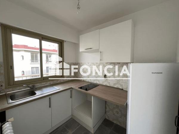 Location Studio 28.49 m² - 39 BOULEVARD WILSON Antibes 06600