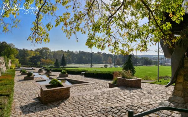 Terrain constructible de 1 200,00 m², dans un cadre calme et verdoyant