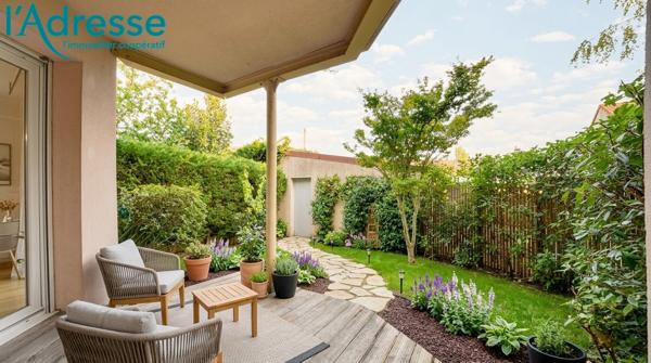 Appartement Rez-de-jardin 2 pièces avec jardin terrasse, jardin privatif et box