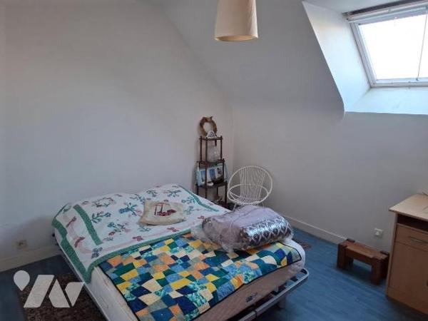 FINISTERE (029) Commune de PLOUDALMEZEAU (29830)
Dans un secteur calme, proche du centre, des ...