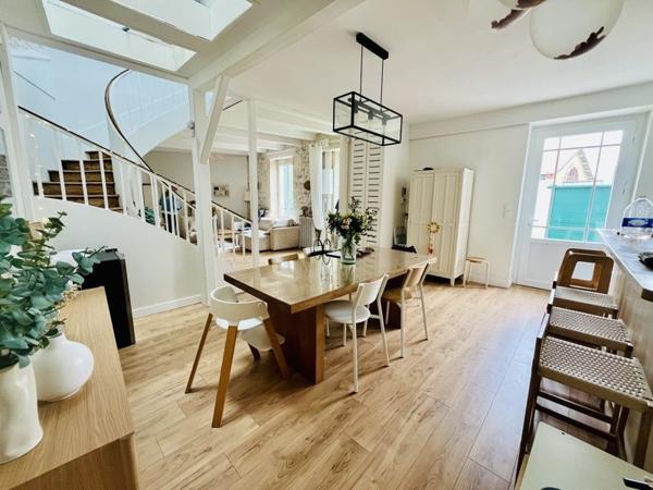 Maison à vendre 658 425 € La Rochelle 5 p 112 m² DPE D
