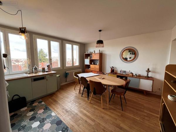 Appartement rénové à vendre à Dijon en Côte-d'Or (21000), ref : SGAUR116193   
LES PERRIERES