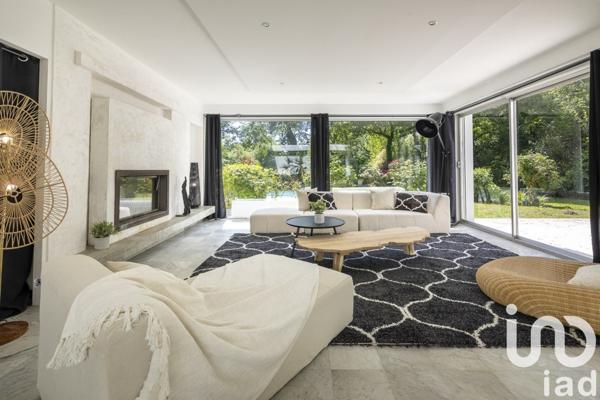 Maison à vendre 10 pièces 320 m² Sautron