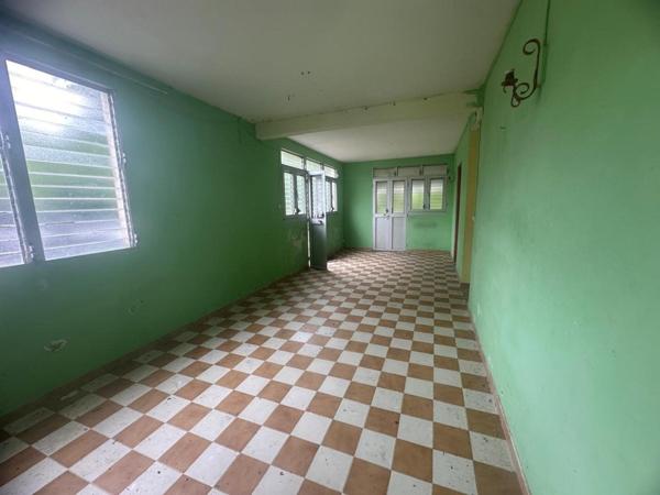 Immeuble à LA TRINITE, 97220 - 176m²