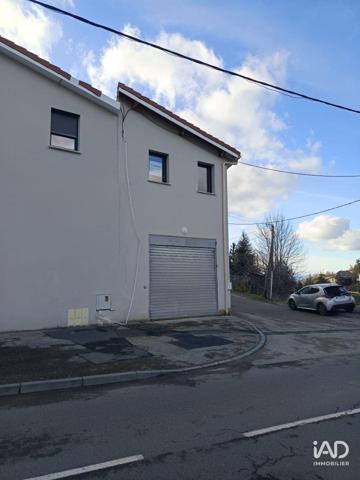 Location parking 48 m² Saint-Jean-Bonnefonds