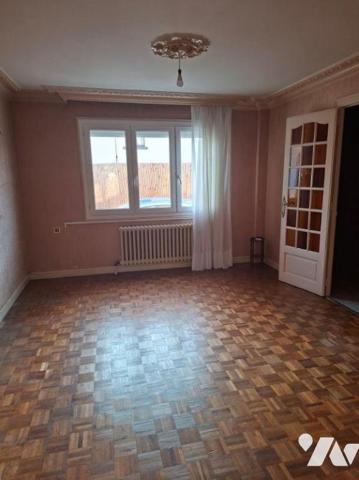 SANINT LEONARD : Maison d'environ 83 M2, 3 chambres et jardins clos 