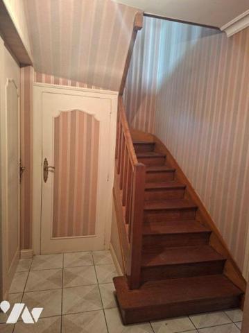 SANINT LEONARD : Maison d'environ 83 M2, 3 chambres et jardins clos 