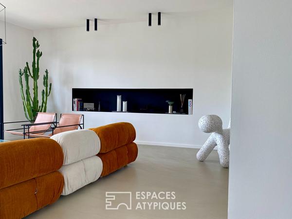 Cette villa moderne a tissé en Ardèche, un cadre de vie sur mesure