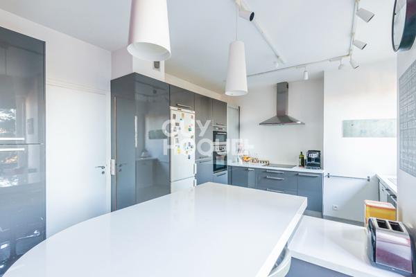 Appartement Bougival 5 pièce(s) 155.81 m2