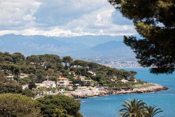 Cadre privilégié au Cap d’Antibes, proche plage Keller, vue mer et montagnes
