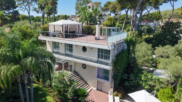 Cadre privilégié au Cap d’Antibes, proche plage Keller, vue mer et montagnes