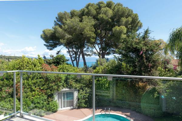 Cadre privilégié au Cap d’Antibes, proche plage Keller, vue mer et montagnes