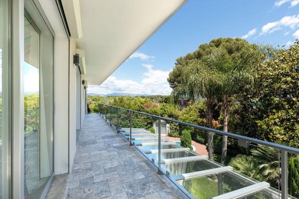 Cadre privilégié au Cap d’Antibes, proche plage Keller, vue mer et montagnes