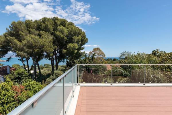 Cadre privilégié au Cap d’Antibes, proche plage Keller, vue mer et montagnes