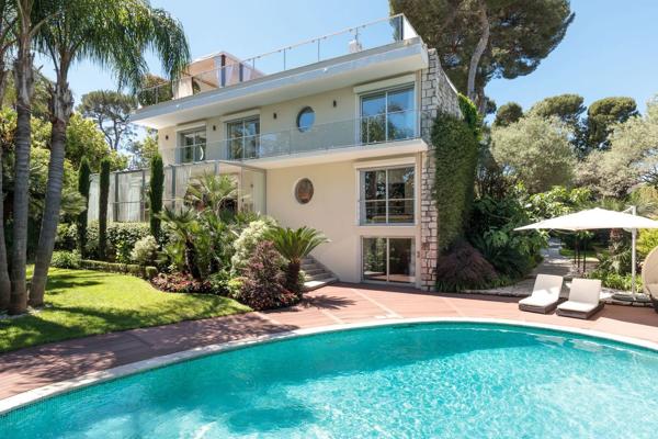 Cadre privilégié au Cap d’Antibes, proche plage Keller, vue mer et montagnes