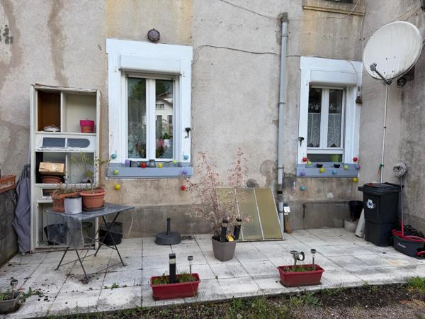 APPARTEMENT F3 IDÉAL POUR UNE PREMIÈRE ACQUISITION.
