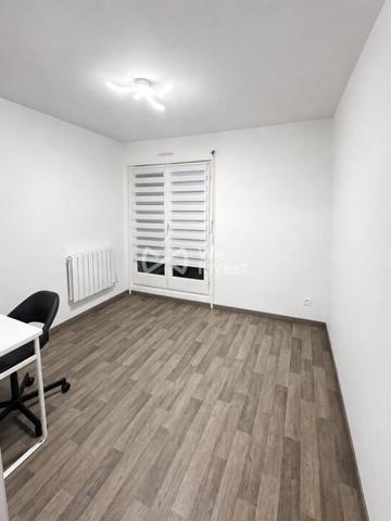 appartement trois pièces avec deux balcons