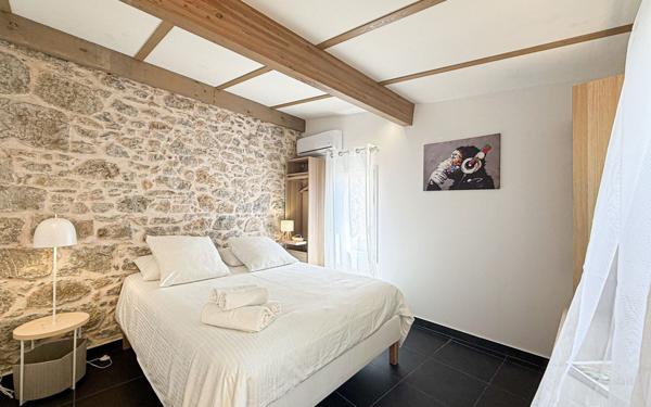 Immeuble à vendre    8 pièces •  Cannes