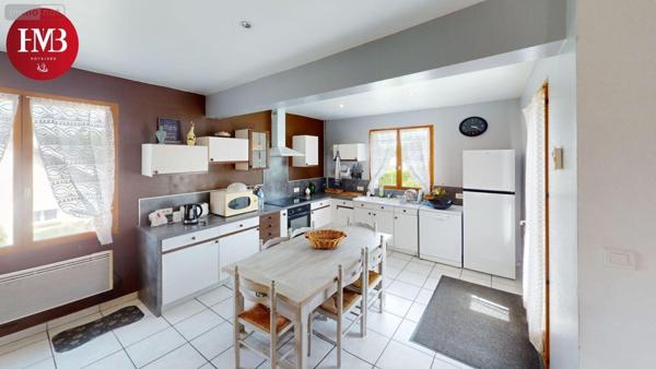 Maison à vendre à Puycapel dans le Cantal (15340), ref : 10627/999   
CALVINET