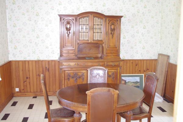 Axe Chauffailles/ Charlieu maison en pierres 3ch 980 m² possibilité seconde maison de plain pied