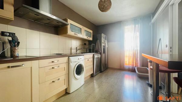 Appartement T5 - 3 chambres - terrasse + balcon