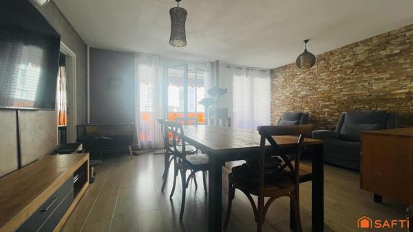 Appartement T5 - 3 chambres - terrasse + balcon